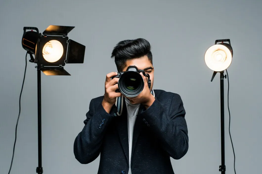 professional-indian-young-photog